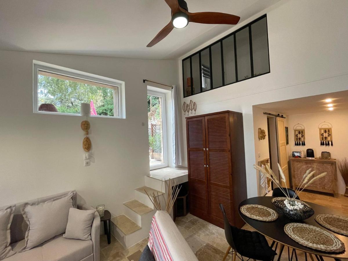 Jolie Annexe Du Mas Dans Le Coeur De La Garrigue Nimoise Villa Ним Екстериор снимка