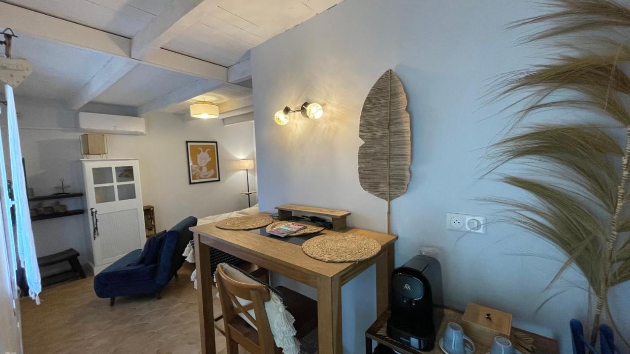 Jolie Annexe Du Mas Dans Le Coeur De La Garrigue Nimoise Villa Ним Екстериор снимка