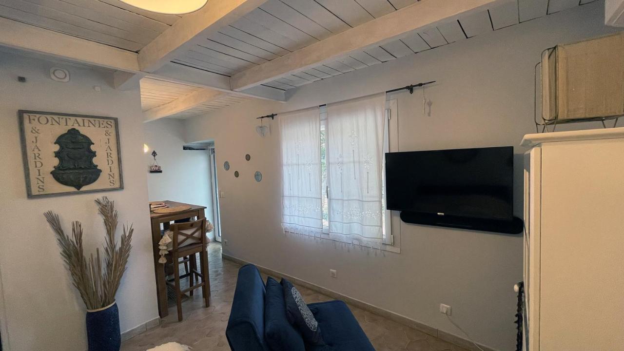 Jolie Annexe Du Mas Dans Le Coeur De La Garrigue Nimoise Villa Ним Екстериор снимка